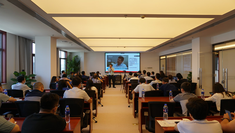 企業(yè)戰(zhàn)略決策與高效執(zhí)行 | 蒼穹大講堂順利開(kāi)講！